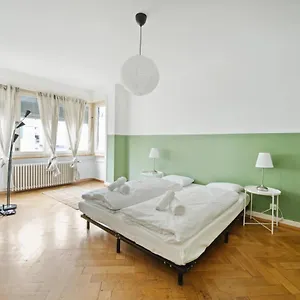 central-apartment-for-city-explorers-birmi222.hotelsbaselswitzerland.com/