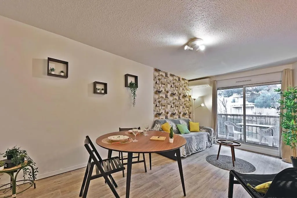Ferienwohnung Les Comtadins - Parking Gratuit - Balcon - Clim Avignon Frankreich