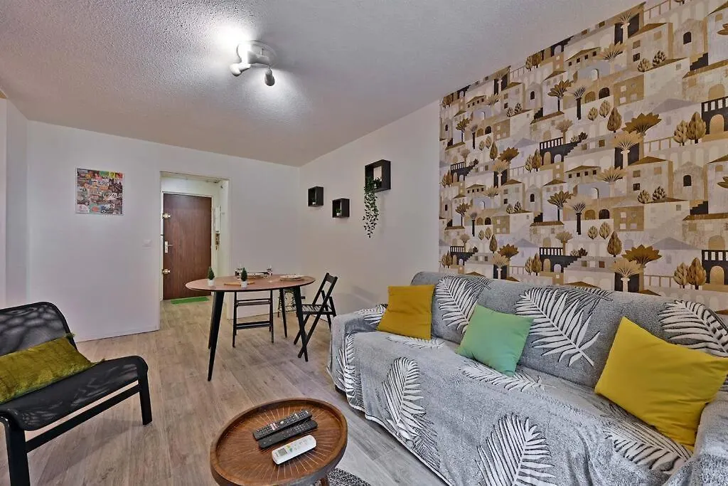 Ferienwohnung Les Comtadins - Parking Gratuit - Balcon - Clim Avignon Frankreich