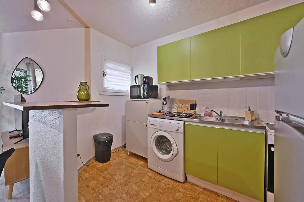 Apartment Ferienwohnung Les Comtadins - Parking Gratuit - Balcon - Clim Avignon Frankreich